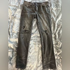 Men's gently used jeans American eagle size 36/32. Vintage distresses washed .